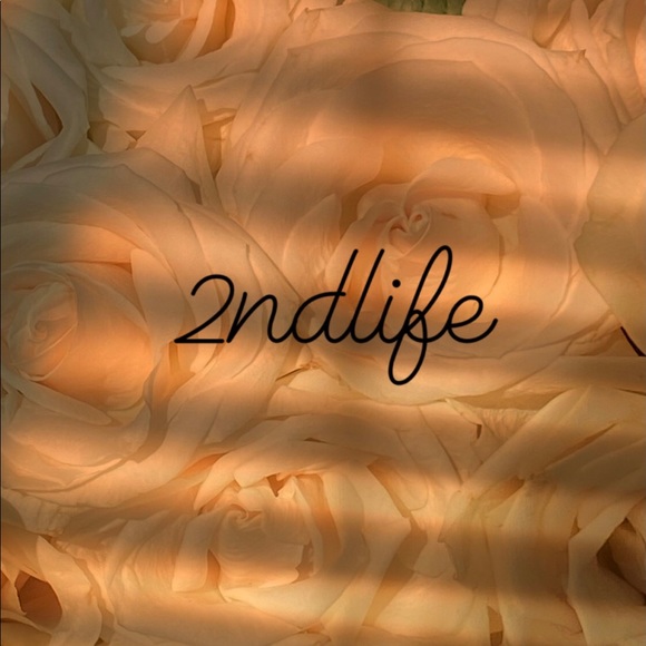 Meet your Posher, Aliya - Picture 1 of 1